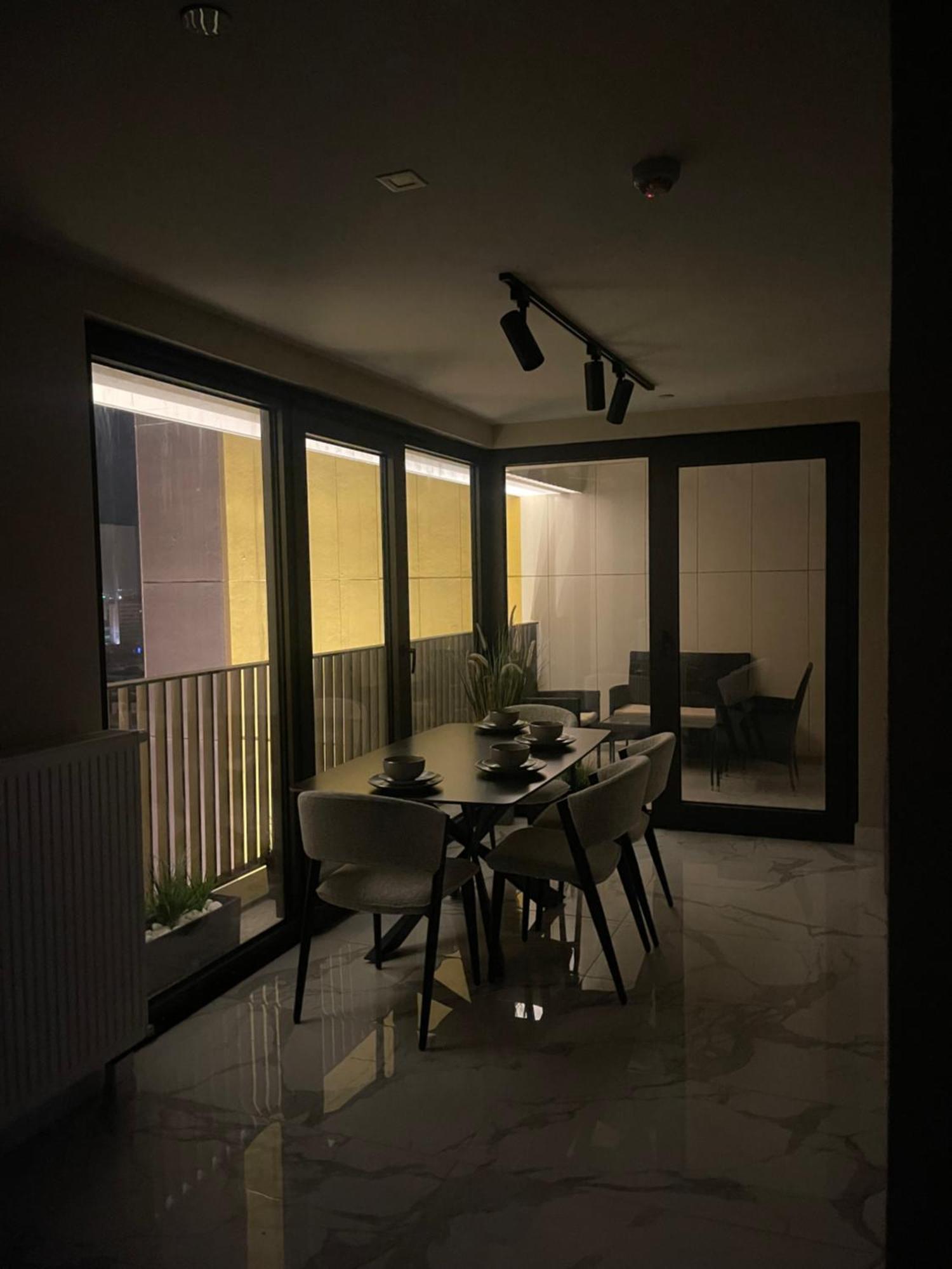 180° View Apartment In Diamond Building Skopje Exteriér fotografie