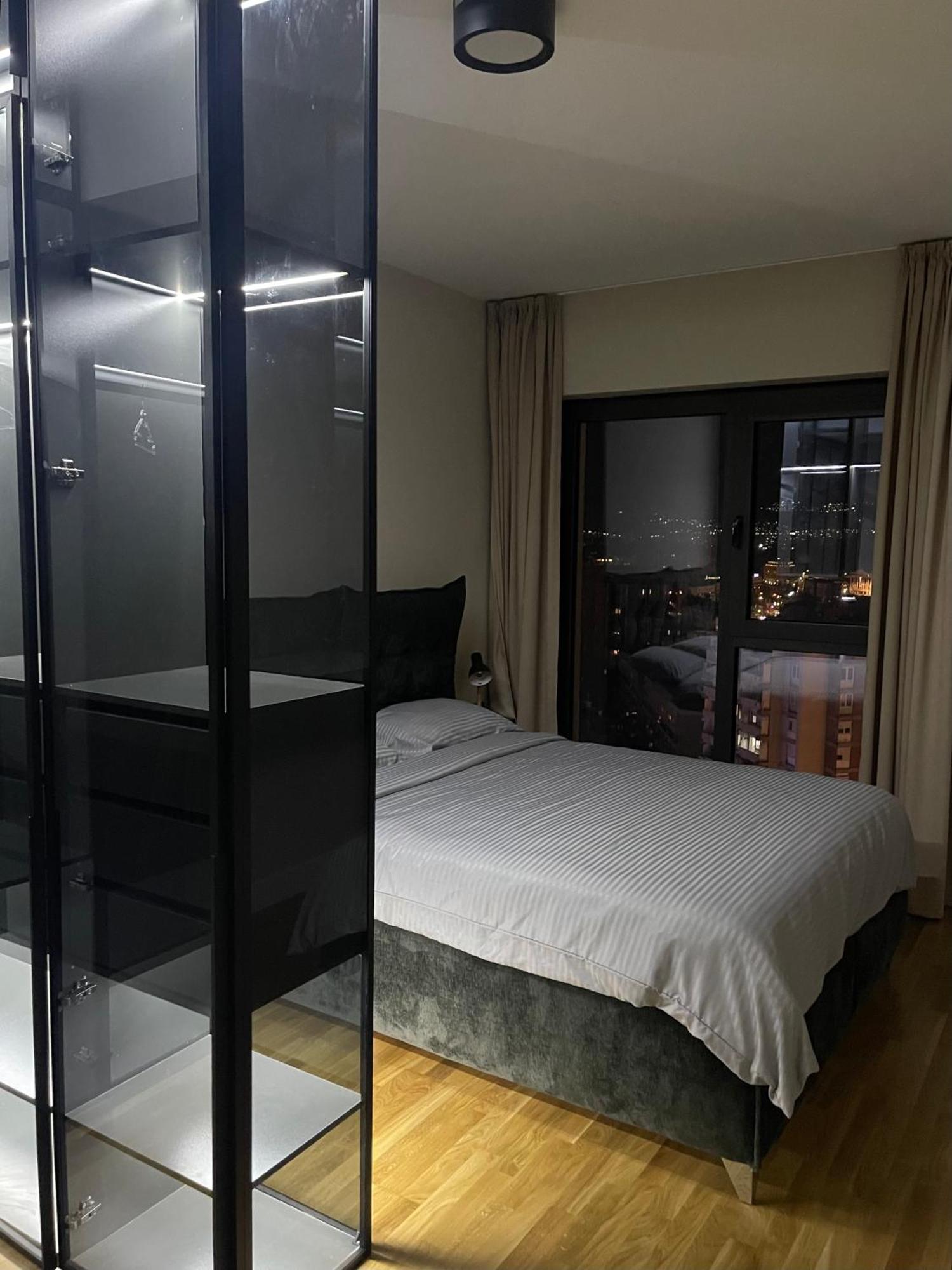 180° View Apartment In Diamond Building Skopje Exteriér fotografie